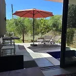 Finiq Boutiq Guest house Foiniki