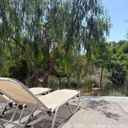 Finiq Boutiq 招待所 Foiníki