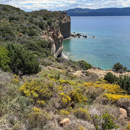 Finiq Boutiq Foiníki