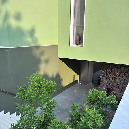 Finiq Boutiq Pensión 3*