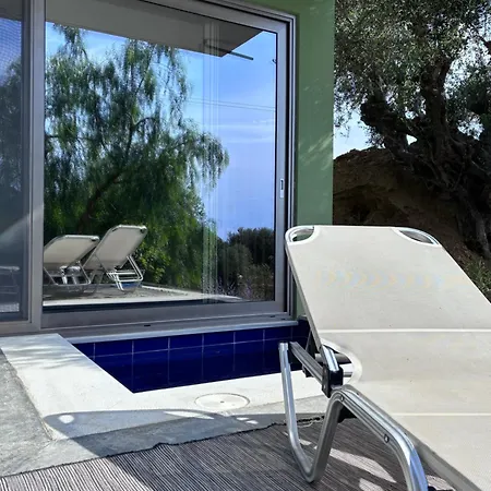 Finiq Boutiq Foiníki